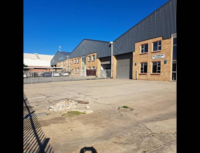 INDUSTRIAL PROPERTY TO RENT IN NORTH END